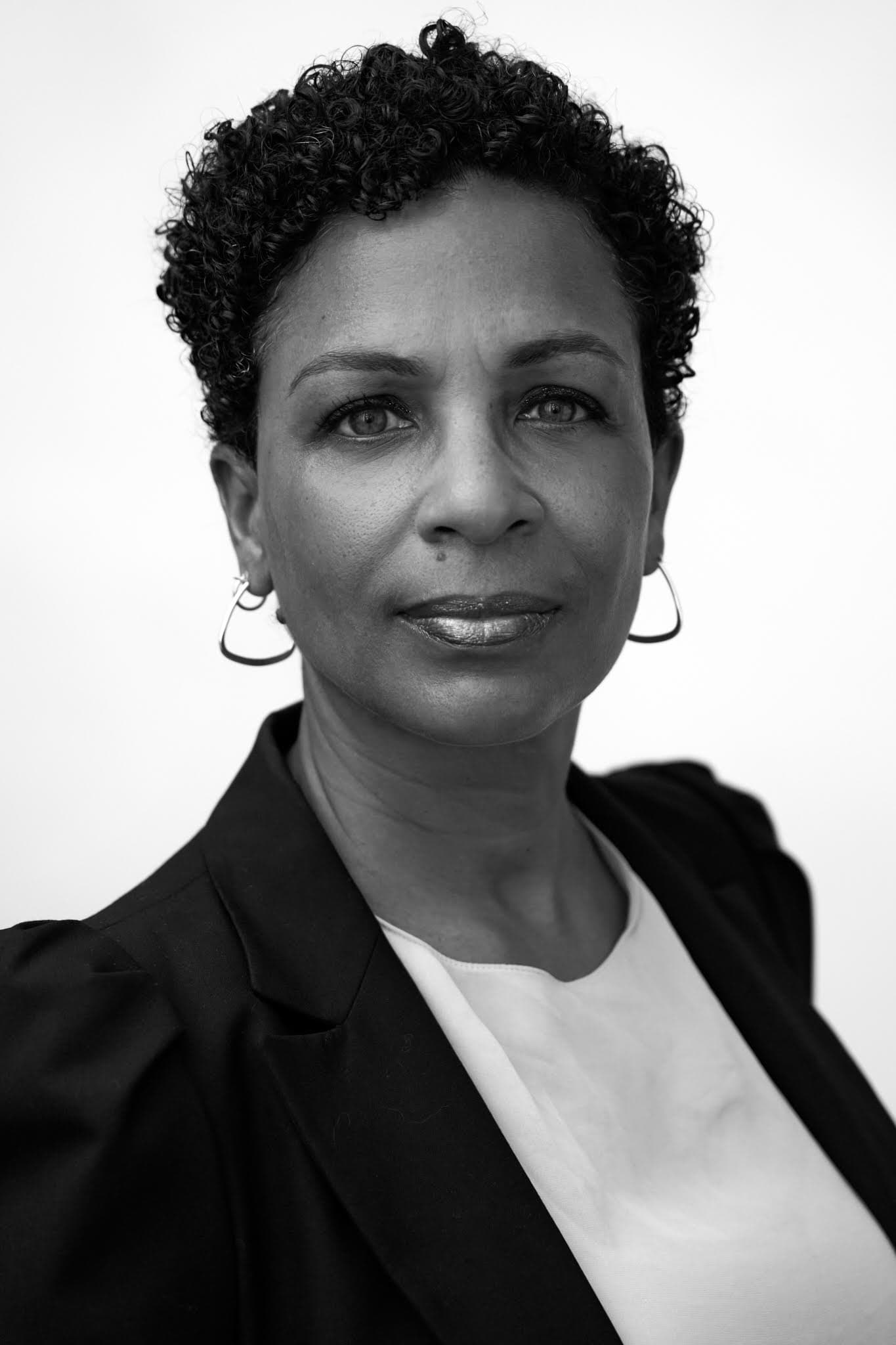 Karine Rinna, Fondatrice